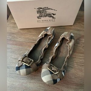 Burberry Ballerina Flats, size 9